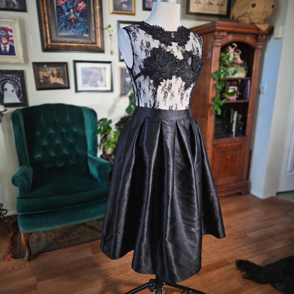 Black Lace Floral Applique Pleated Satin Cocktail Party Dress Sleeveless